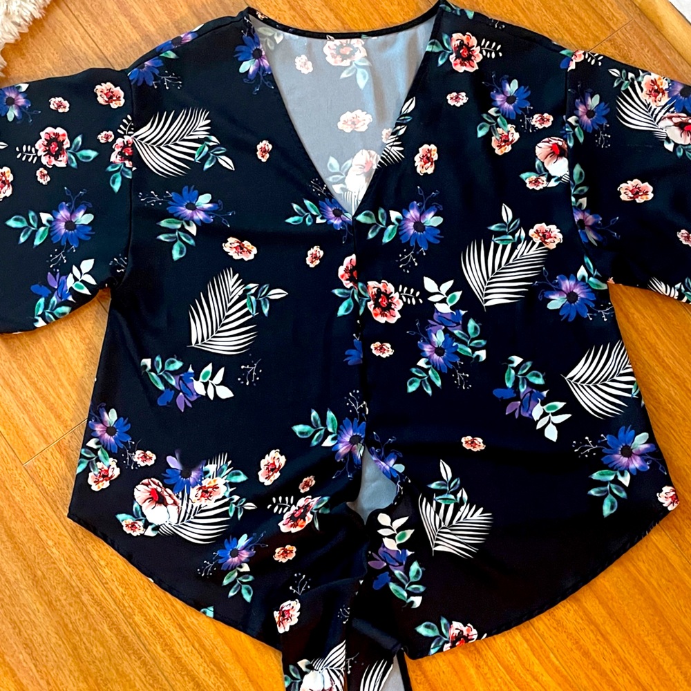 Womens Floral V Neck Tie Knot Front Blouses Bat Wing Short Sleeve Chiffon Tops